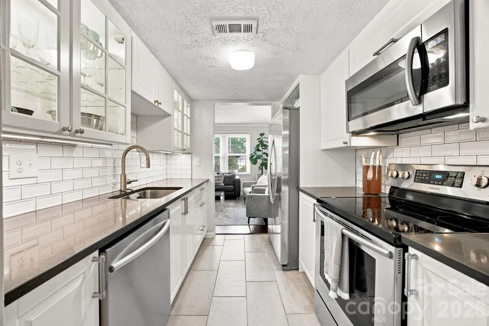 1217 Scaleybark Road #B Charlotte, NC 28209