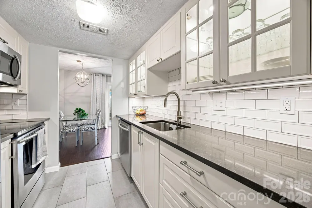 1217 Scaleybark Road #B Charlotte, NC 28209