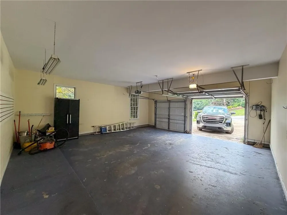 11295 Vedrines Drive Johns Creek, GA 30022