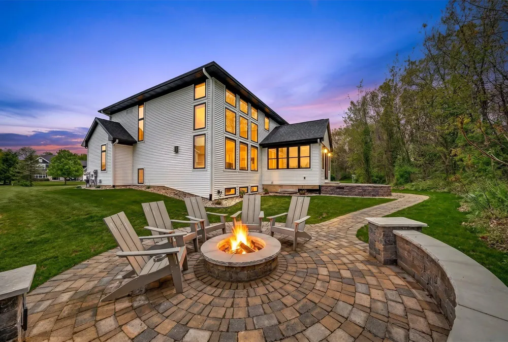 4010 Hollow Wood Drive Portage, MI 49024