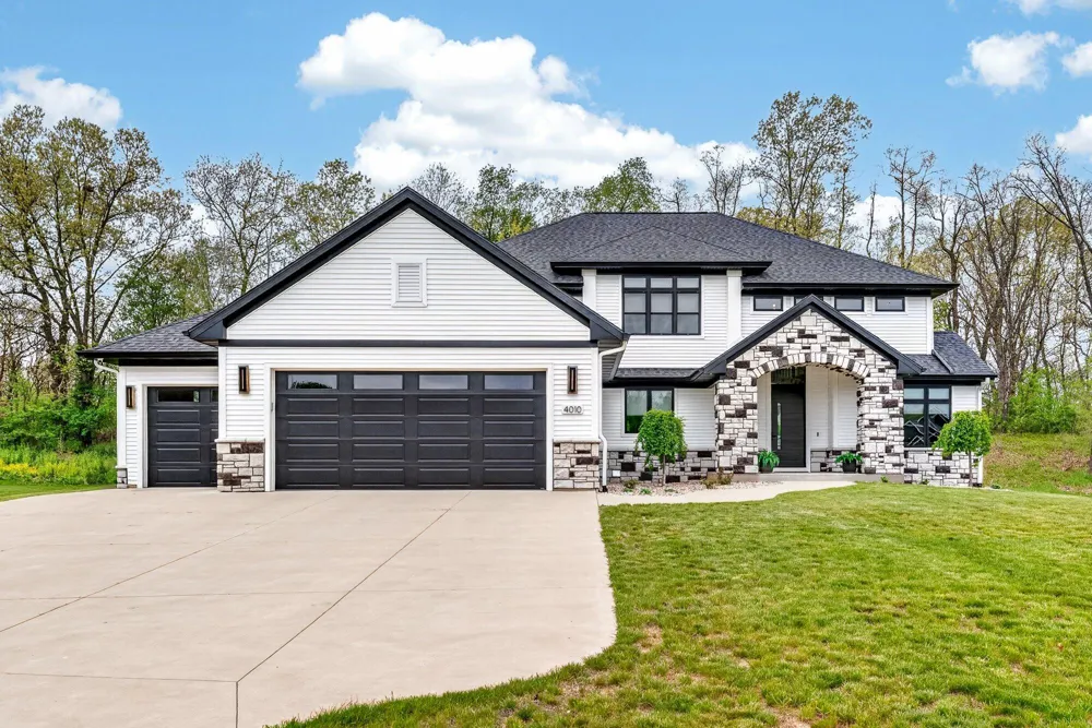 4010 Hollow Wood Drive Portage, MI 49024