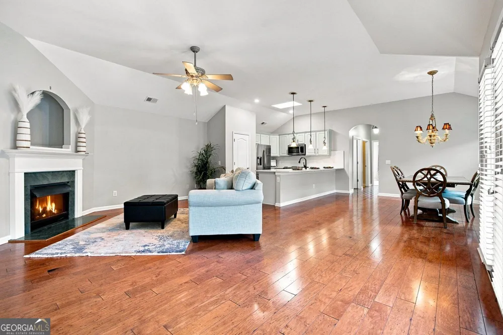 131 Countryside CT Woodstock, GA 30189
