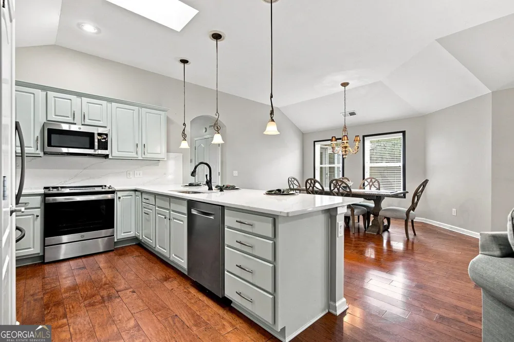 131 Countryside CT Woodstock, GA 30189