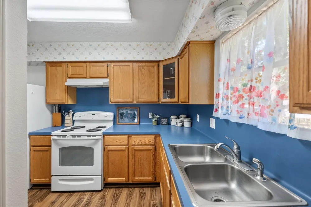 14219 Shadow Bay Drive #J Willis, TX 77318