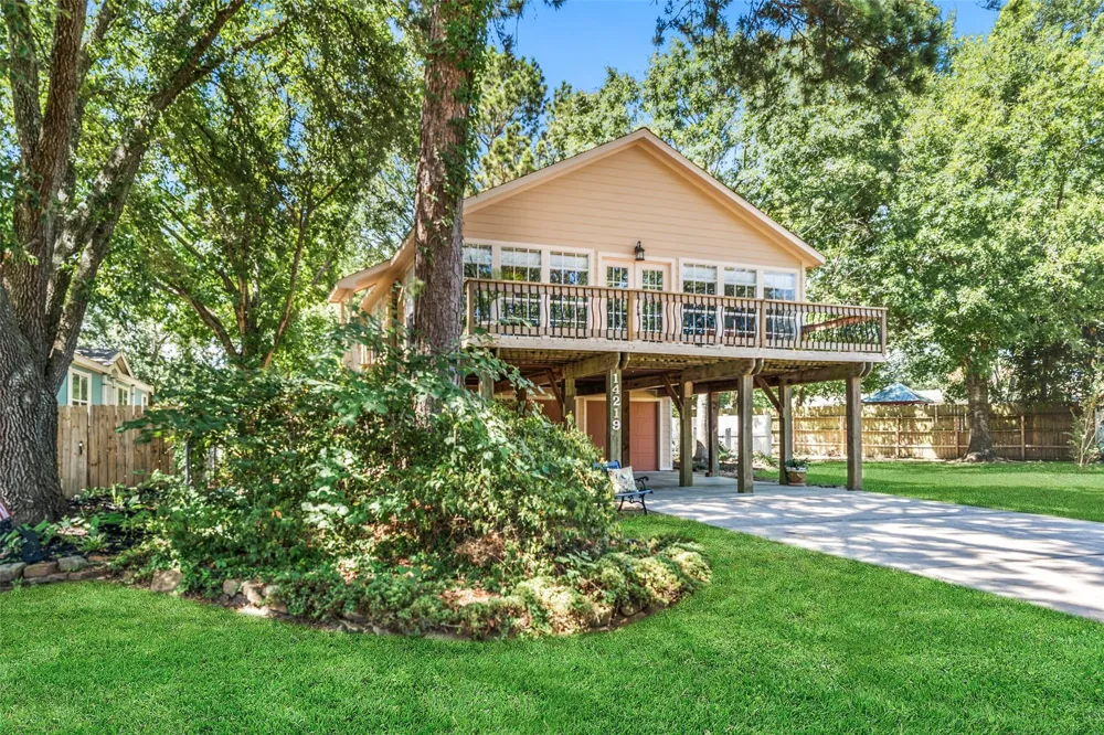 14219 Shadow Bay Drive #J Willis, TX 77318