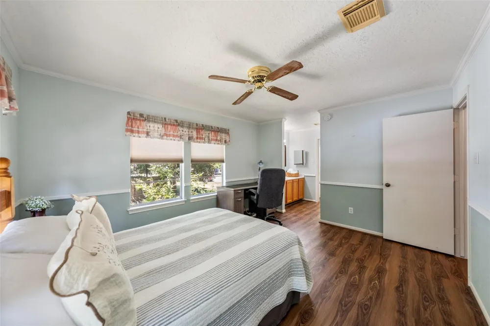 14219 Shadow Bay Drive #J Willis, TX 77318