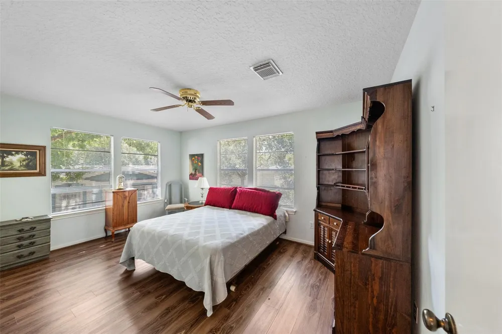 14219 Shadow Bay Drive #J Willis, TX 77318