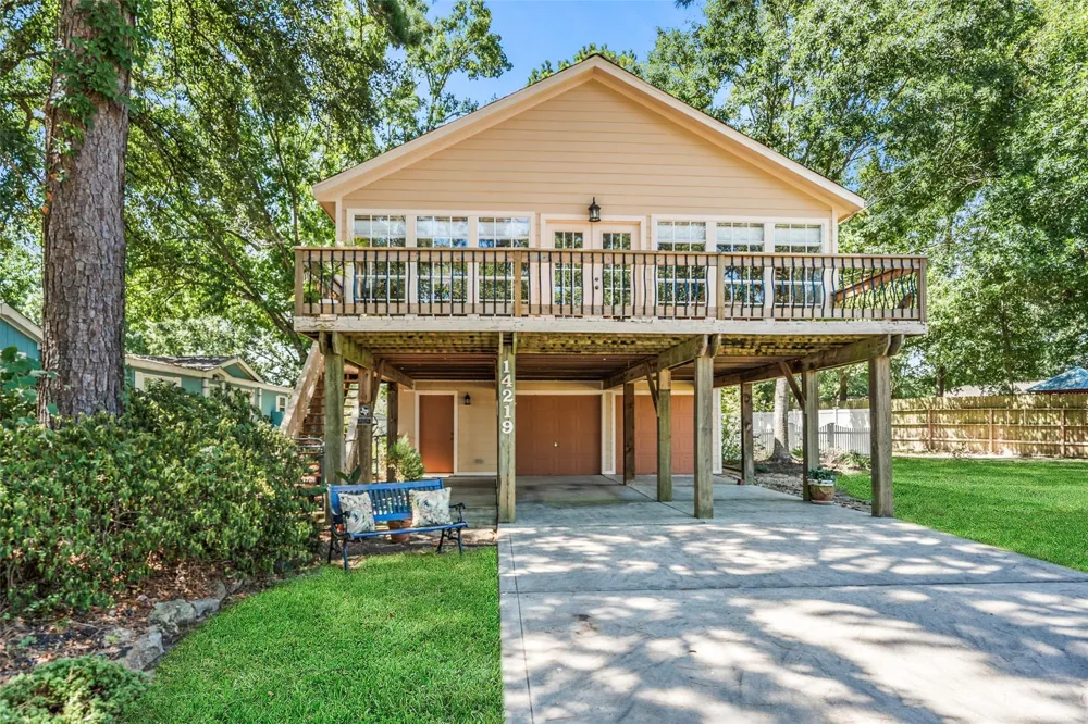 14219 Shadow Bay Drive #J Willis, TX 77318