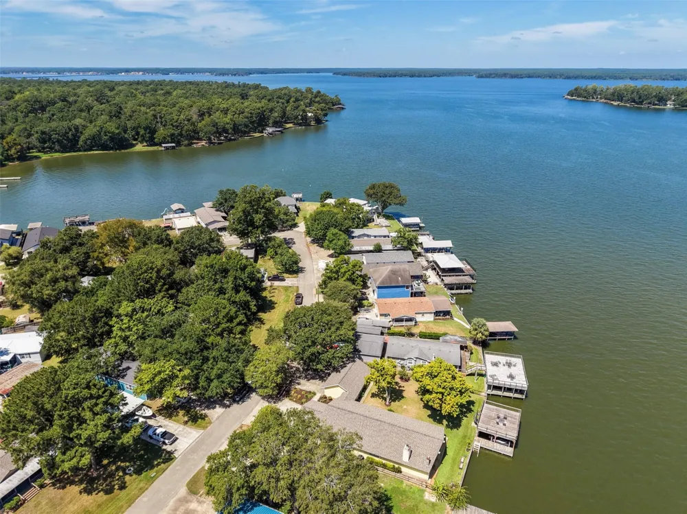 14219 Shadow Bay Drive #J Willis, TX 77318