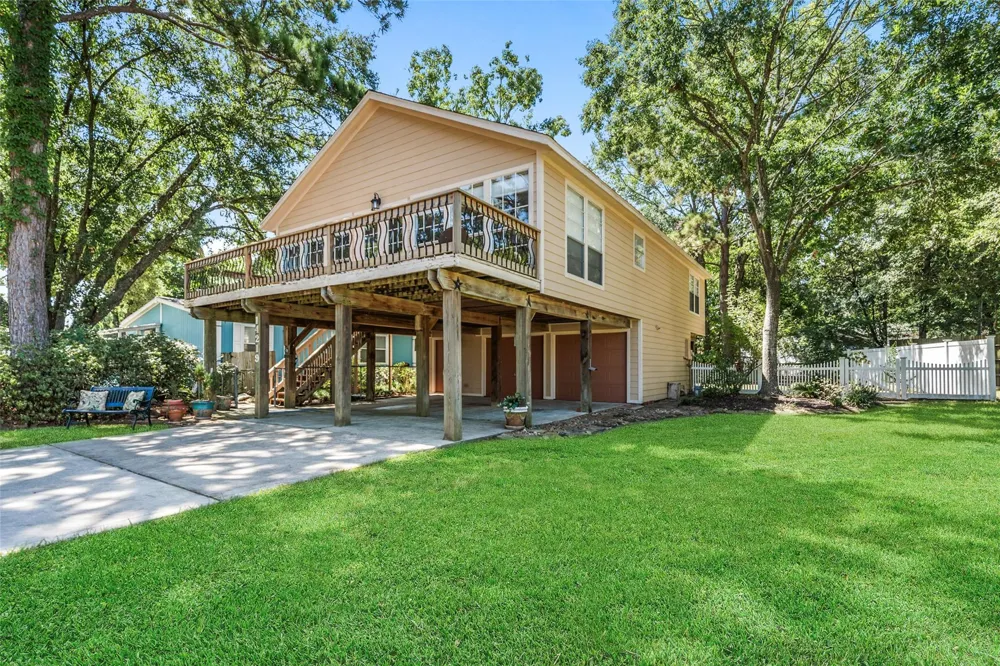 14219 Shadow Bay Drive #J Willis, TX 77318