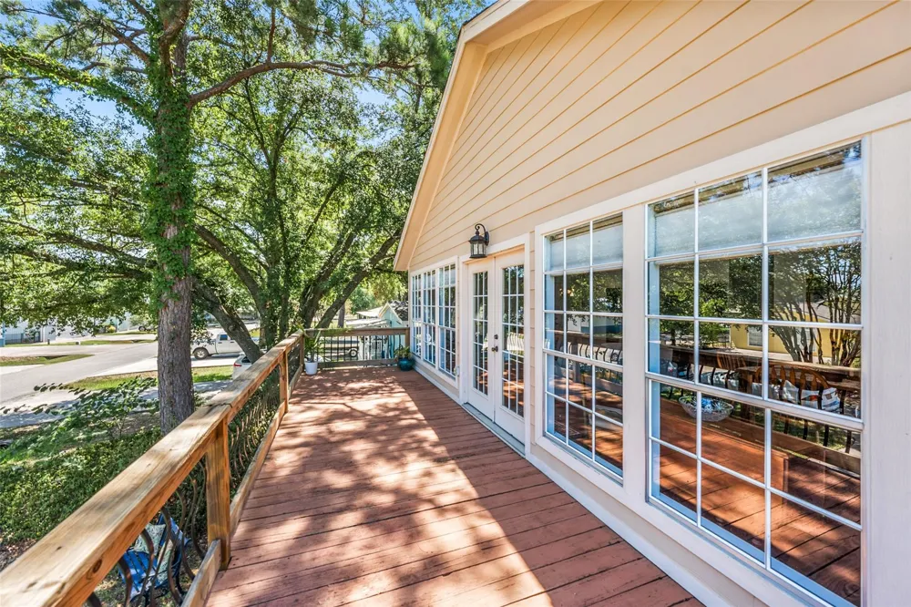 14219 Shadow Bay Drive #J Willis, TX 77318