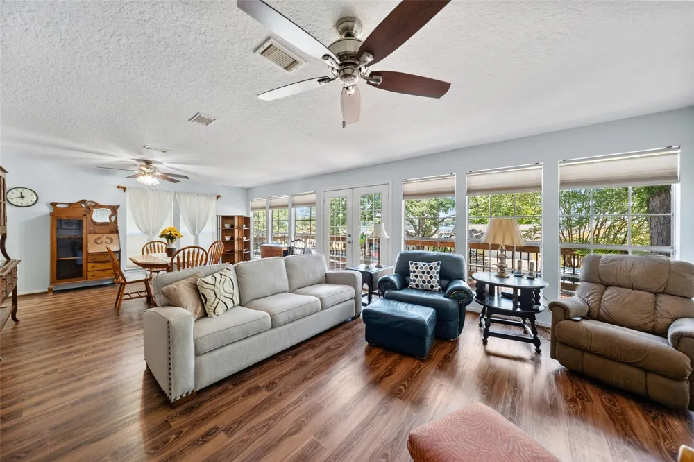 14219 Shadow Bay Drive #J Willis, TX 77318