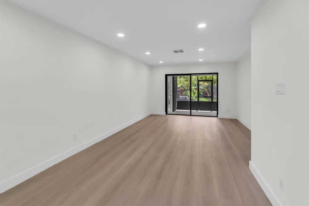 176 NW 106th Terrace Pembroke Pines, FL 33026