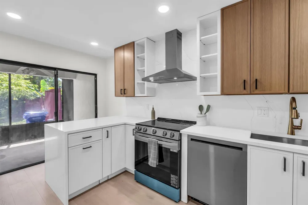 176 NW 106th Terrace Pembroke Pines, FL 33026