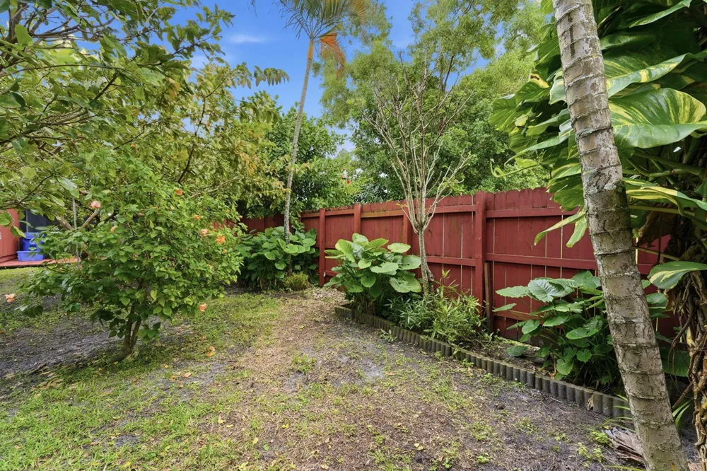 176 NW 106th Terrace Pembroke Pines, FL 33026