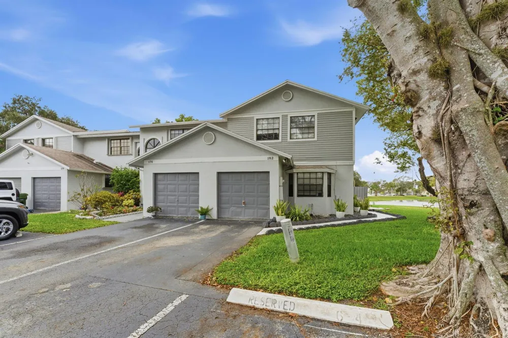 176 NW 106th Terrace Pembroke Pines, FL 33026