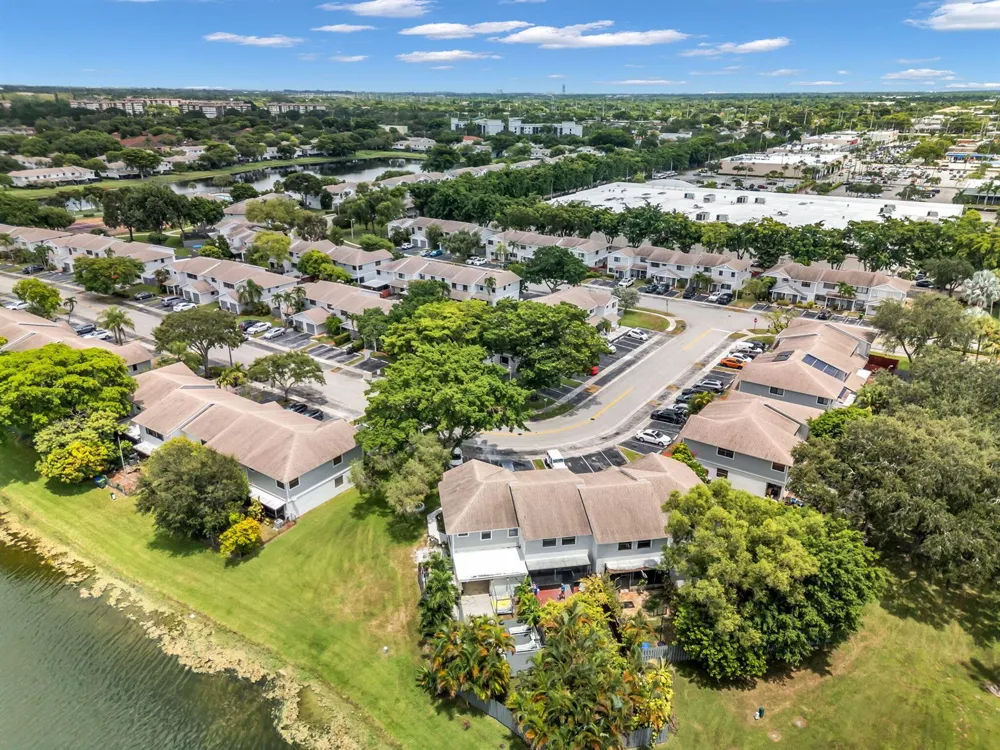 176 NW 106th Terrace Pembroke Pines, FL 33026