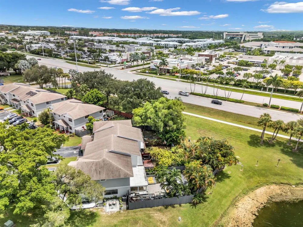 176 NW 106th Terrace Pembroke Pines, FL 33026