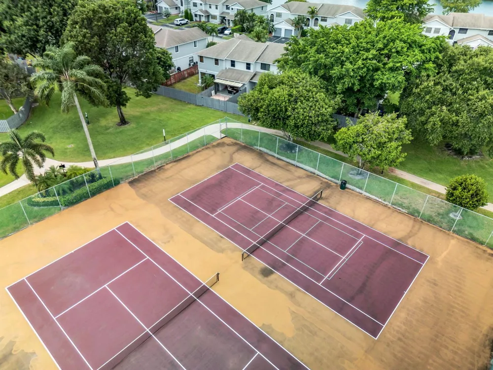 176 NW 106th Terrace Pembroke Pines, FL 33026