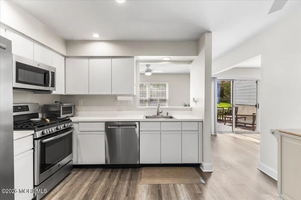 202 Century Way Manalapan, NJ 07726