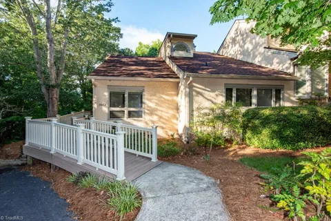 1943 A Eastchester Drive