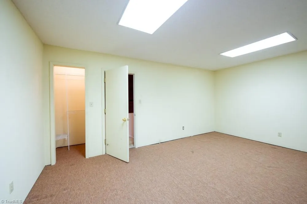 1943 A Eastchester Drive High Point, NC 27265