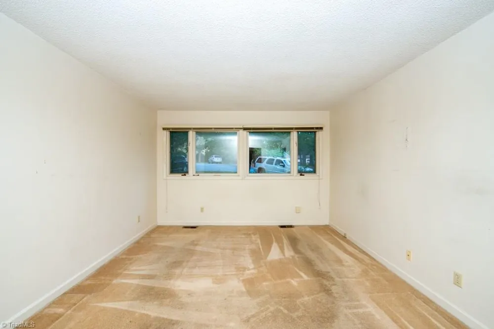 1943 A Eastchester Drive High Point, NC 27265