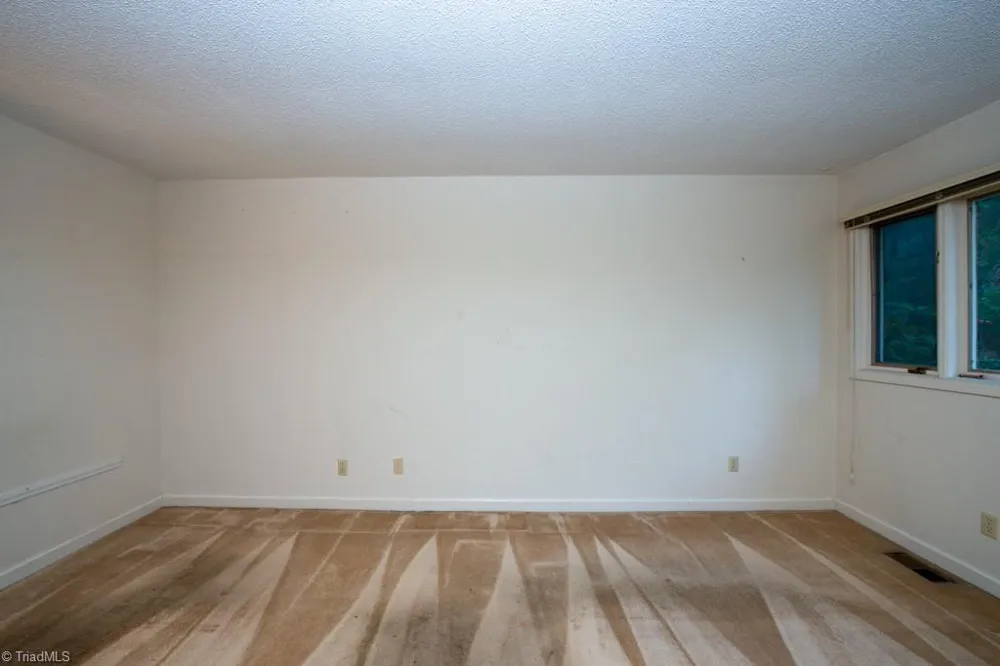 1943 A Eastchester Drive High Point, NC 27265