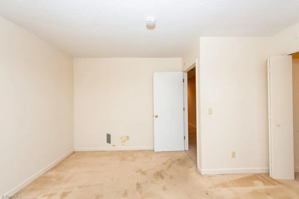 1943 A Eastchester Drive High Point, NC 27265