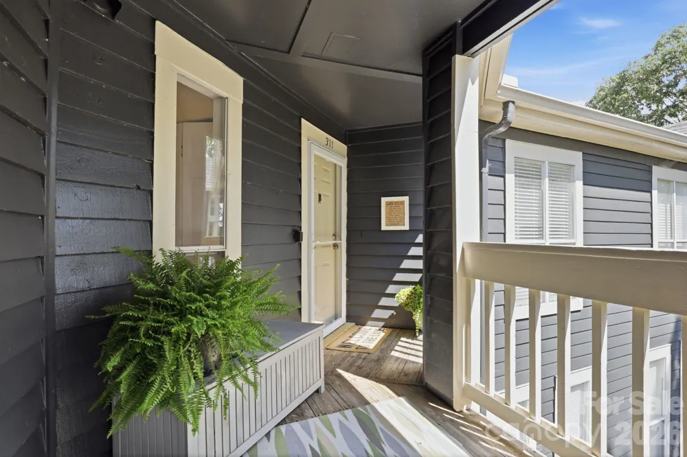 2135 Regatta Lane #311 Denver, NC 28037