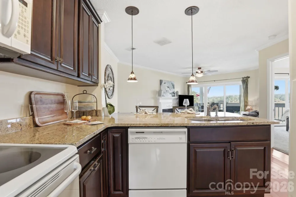 2135 Regatta Lane #311 Denver, NC 28037