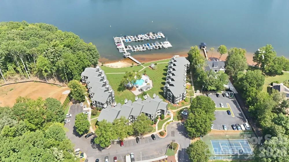 2135 Regatta Lane #311 Denver, NC 28037