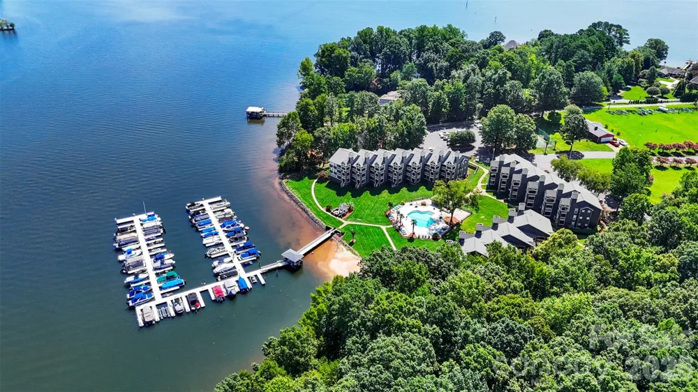 2135 Regatta Lane #311 Denver, NC 28037