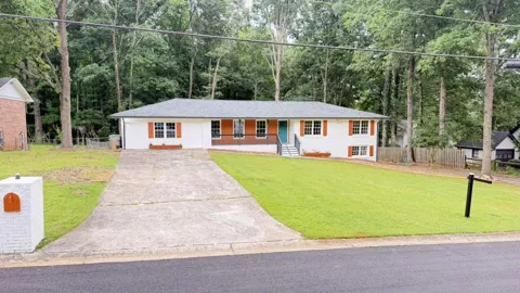 5698 CRESTWOOD DRIVE