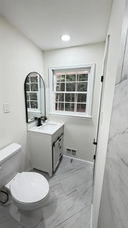 5698 CRESTWOOD DRIVE Stone Mountain, GA 30087