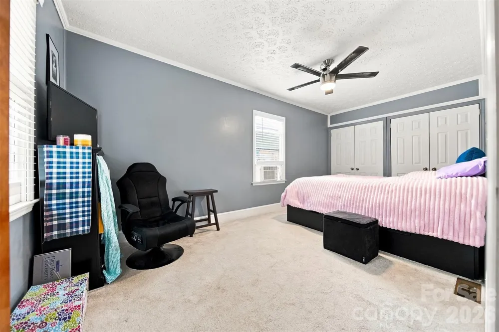 512 Garrou Avenue SE Valdese, NC 28690