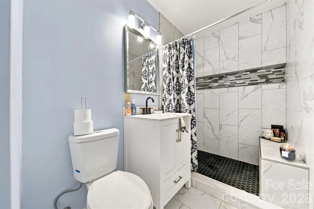 512 Garrou Avenue SE Valdese, NC 28690
