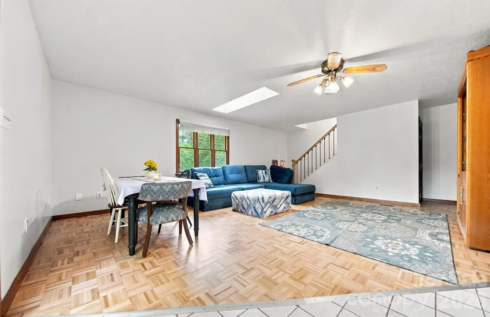 512 Garrou Avenue SE Valdese, NC 28690