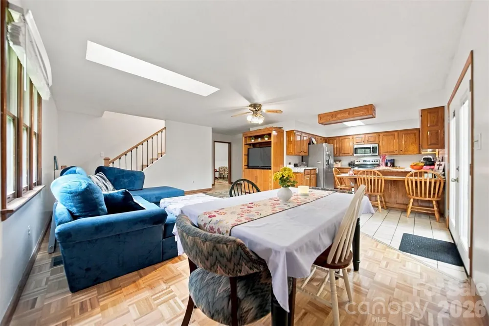 512 Garrou Avenue SE Valdese, NC 28690