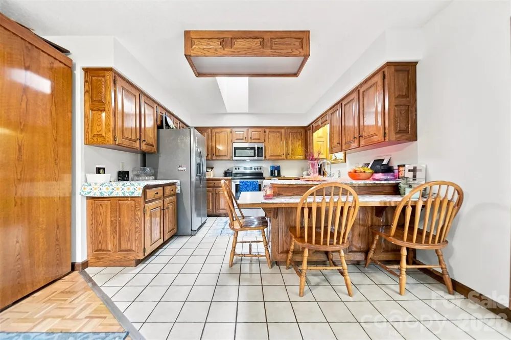 512 Garrou Avenue SE Valdese, NC 28690