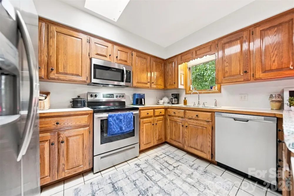 512 Garrou Avenue SE Valdese, NC 28690