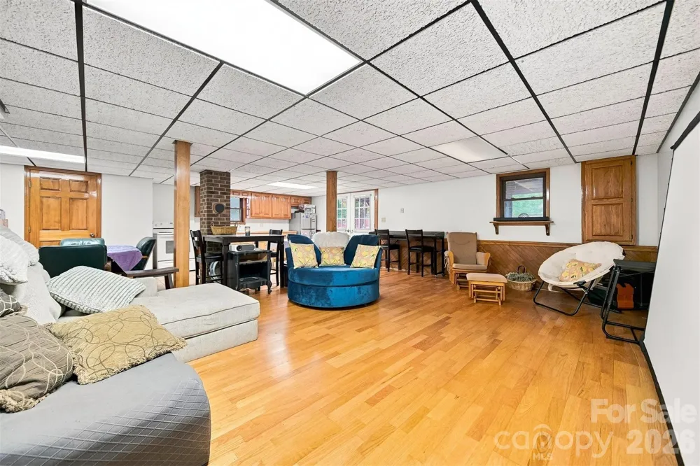 512 Garrou Avenue SE Valdese, NC 28690