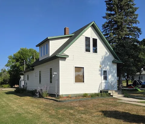 109 5th Street