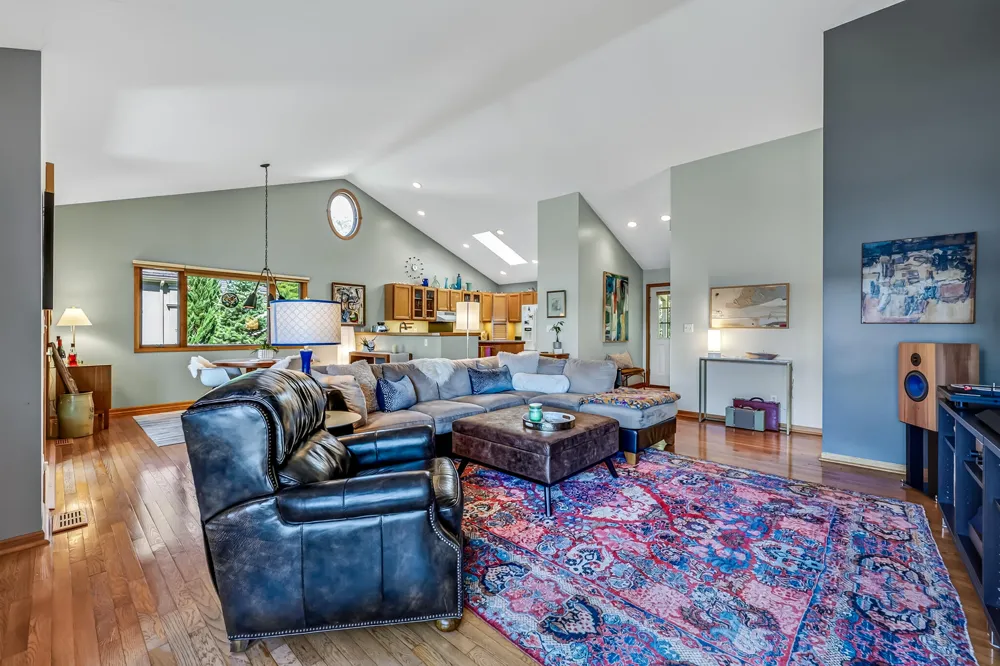 817 E Lake Road Pentwater, MI 49449