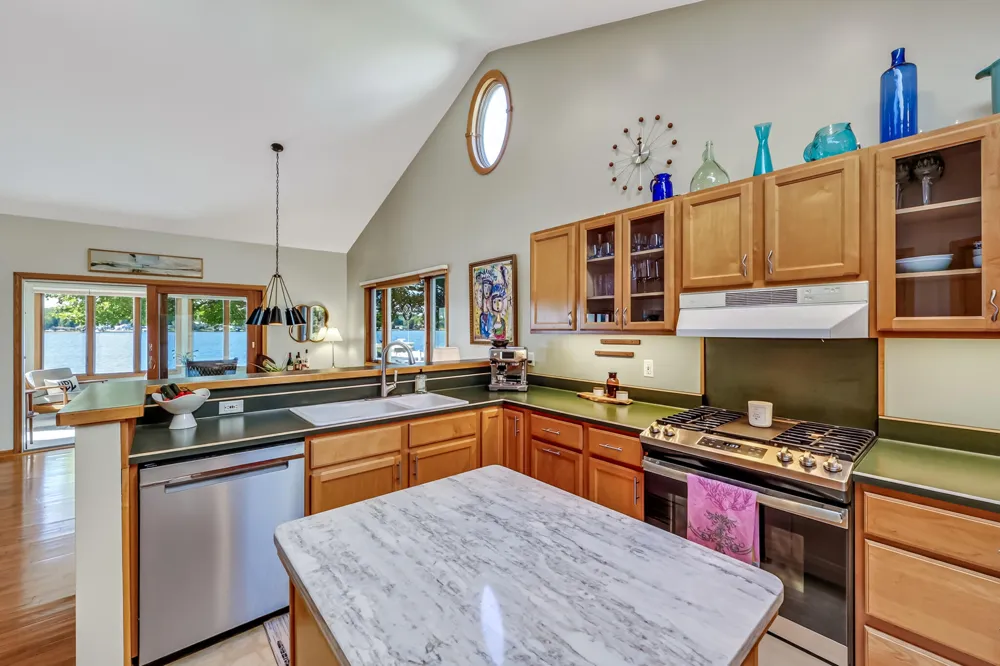 817 E Lake Road Pentwater, MI 49449
