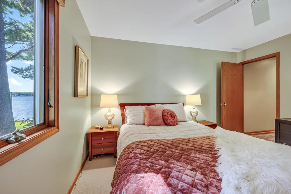 817 E Lake Road Pentwater, MI 49449