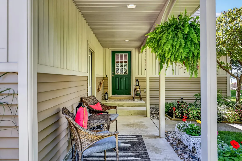817 E Lake Road Pentwater, MI 49449