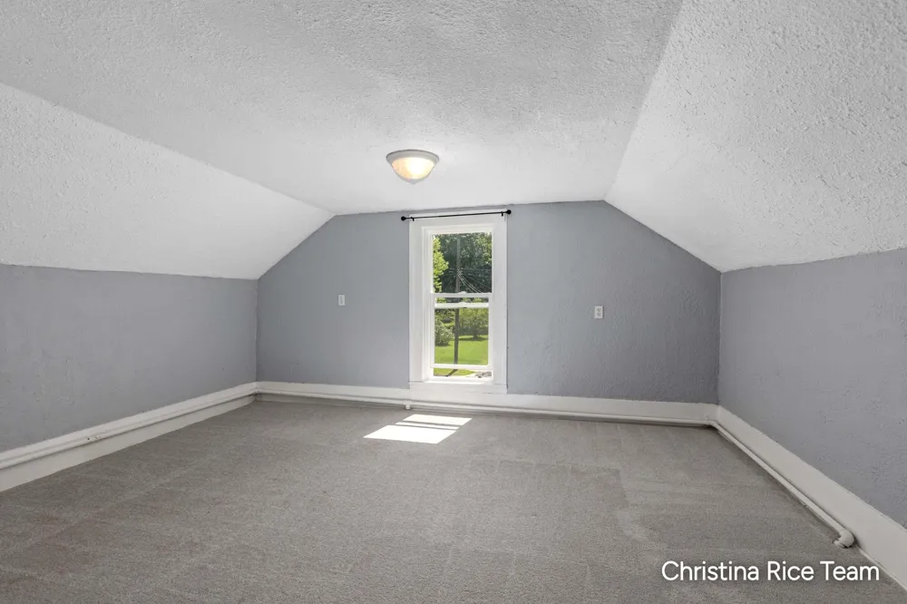 412 W Montcalm Street Greenville, MI 48838