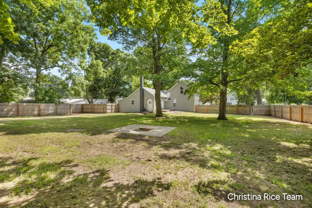 412 W Montcalm Street Greenville, MI 48838
