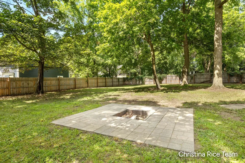 412 W Montcalm Street Greenville, MI 48838